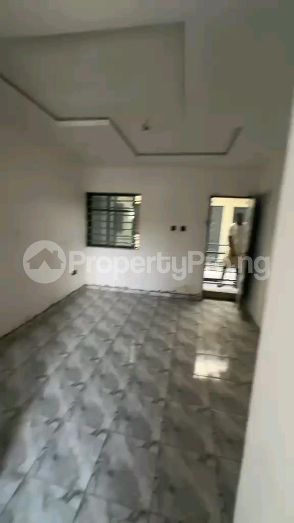 1 bedroom Flat / Apartment for rent Off Pedro Road Shomolu Shomolu Lagos