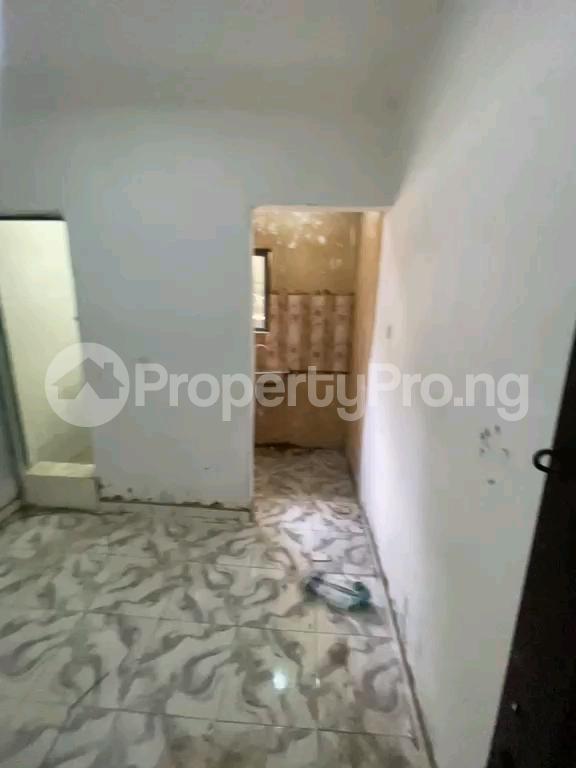 1 bedroom Flat / Apartment for rent Off Salami Street Fadipe Lagos Shomolu Lagos