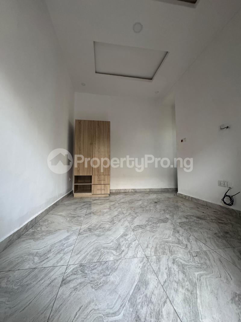 Flat / Apartment for rent Plantinum Way Jakande First Gate Lekki Lagos