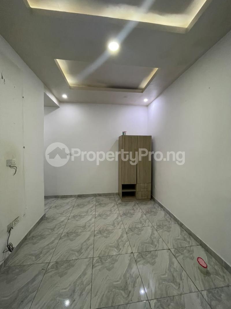 Flat / Apartment for rent Off Plantinum Way Ikate Lekki Jakande Lekki Lagos