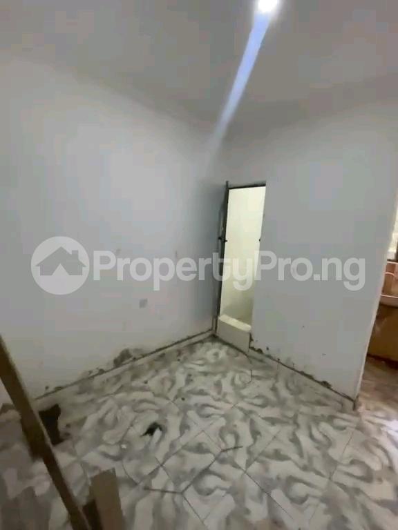 1 bedroom Flat / Apartment for rent 16 Salami Street, Off Fadipe, Shomolu, Lagos Shomolu Lagos