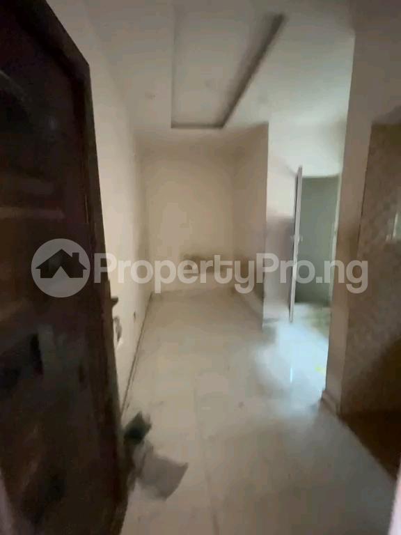 Flat / Apartment for rent Off Morocco Road Shomolu Lagos