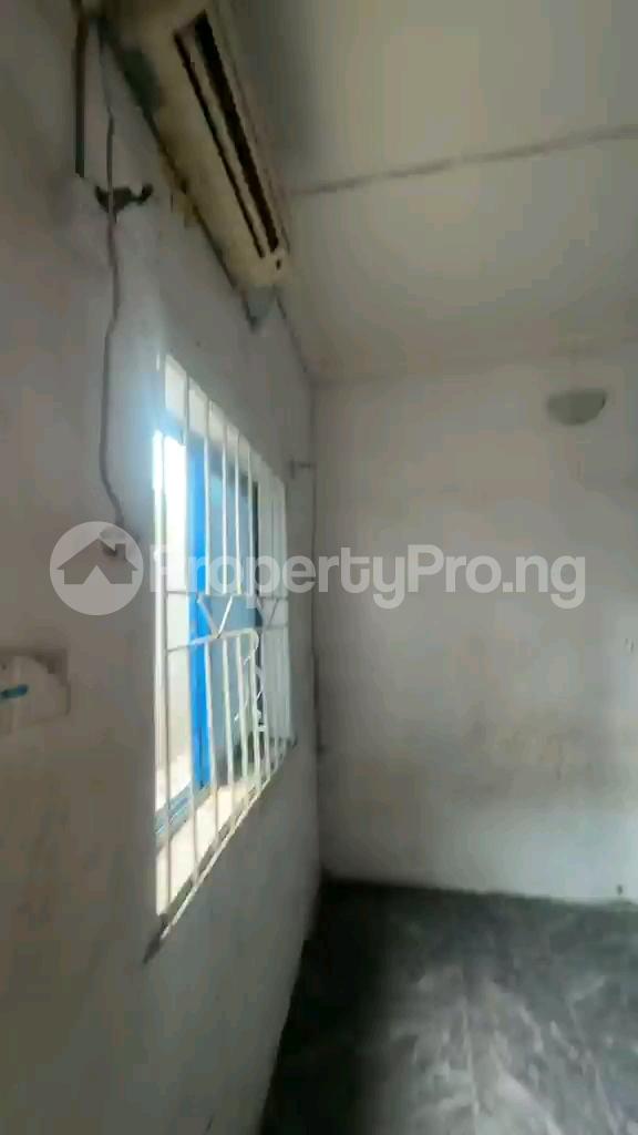 1 bedroom Flat / Apartment for rent Fadeyi Onipano, Yaba Lagos - 9