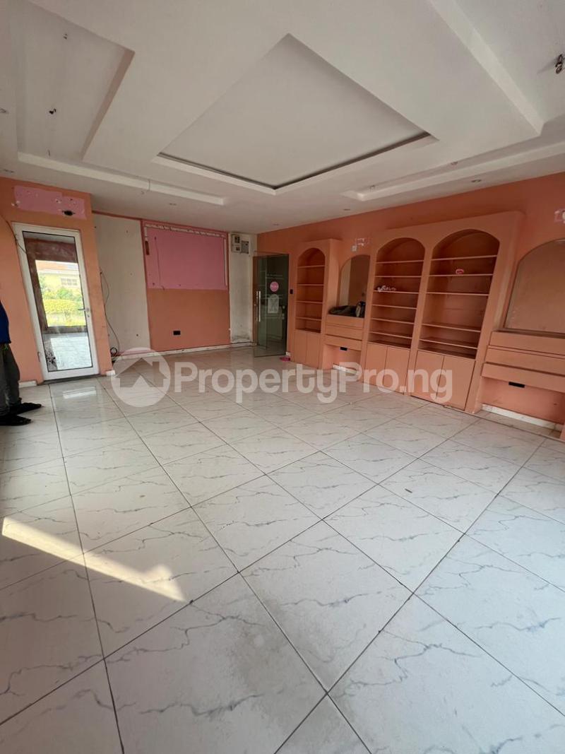 Commercial Property for rent Adebayo Doherty, Road 14 Lekki Phase 1 Lekki Lagos