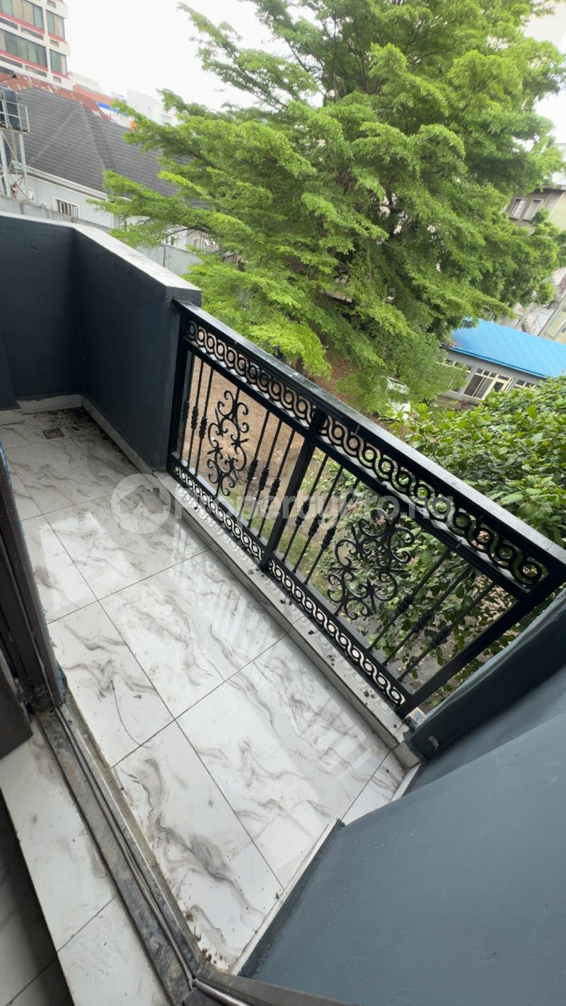 2 bedroom Flat / Apartment for rent Alagomeji Yaba Lagos