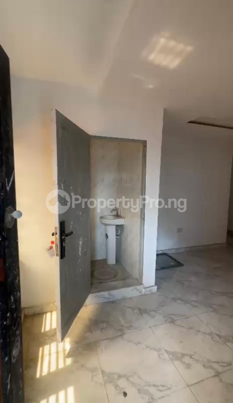 2 bedroom Flat / Apartment for rent Alagomeji Yaba Lagos