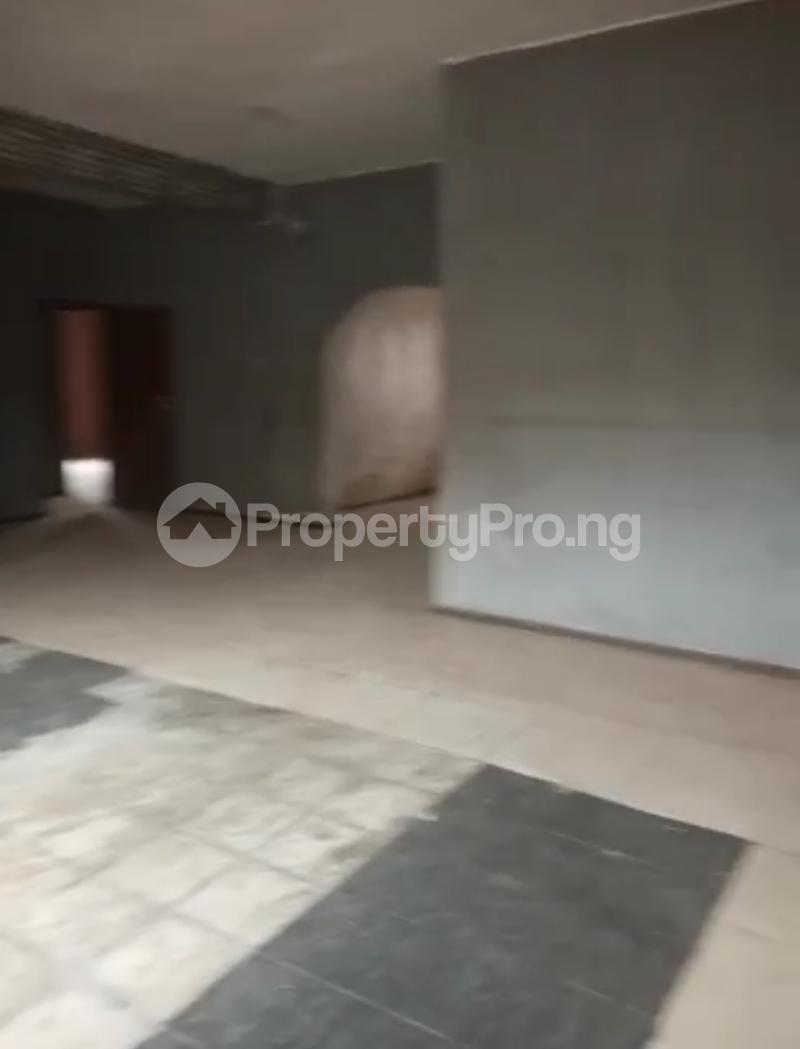 3 bedroom House for rent Fola Agoro Yaba Lagos