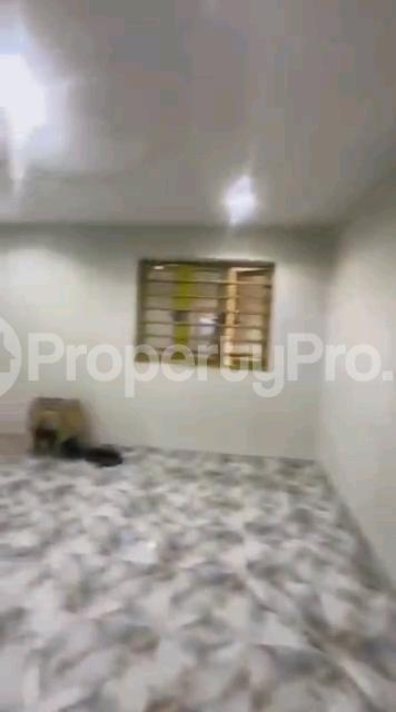 1 bedroom Flat / Apartment for rent Off Apata Road Shomolu Lagos