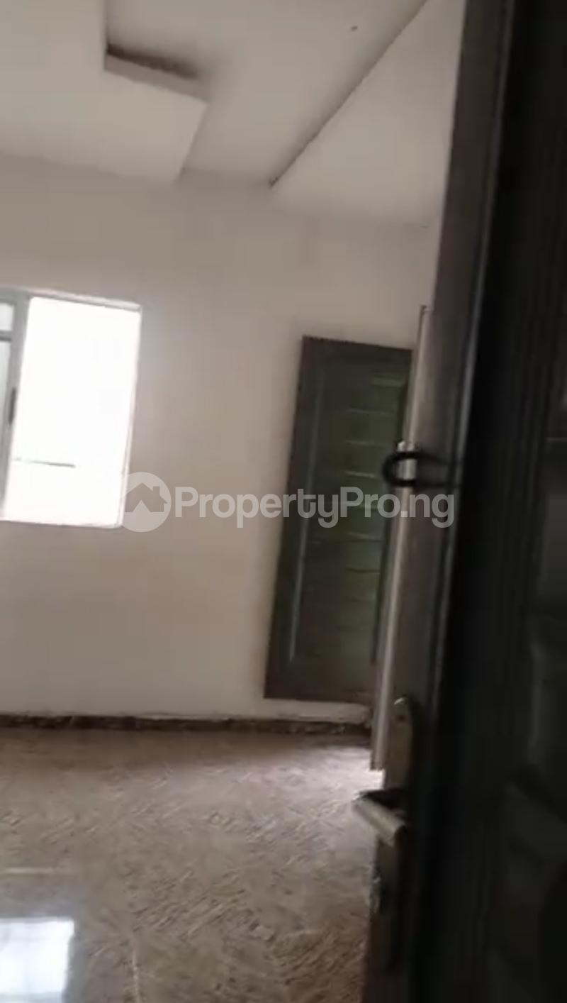 1 bedroom Flat / Apartment for rent Onipanu Shomolu Lagos - 6