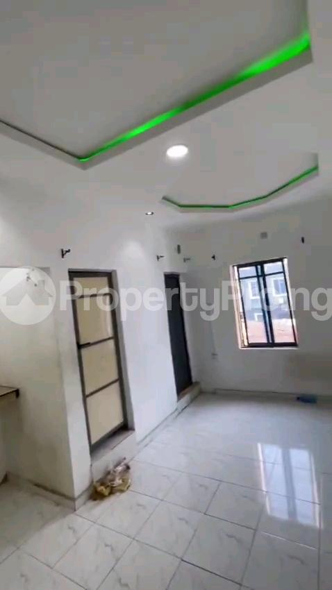 1 bedroom Flat / Apartment for rent Off Market Street Shomolu Lagos Shomolu Shomolu Lagos