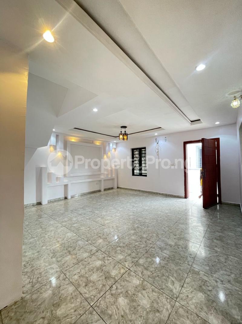 Flat / Apartment for rent  Ologolo Lekki Lagos