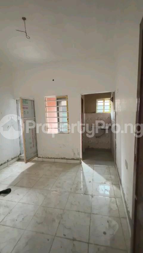 1 bedroom Flat / Apartment for rent Off Pedro Road Shomolu Shomolu Shomolu Lagos