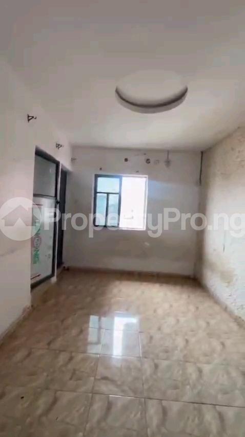 1 bedroom Flat / Apartment for rent Off Market Street Shomolu Lagos Shomolu Lagos