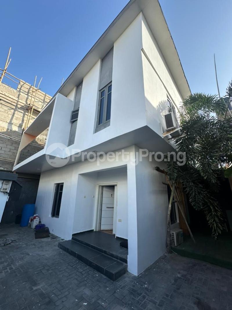3 bedroom House for rent Osapa london Lekki Lagos