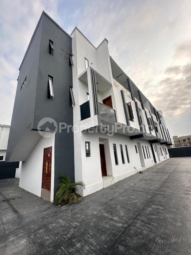 3 bedroom House for sale Ikota Lekki Lagos