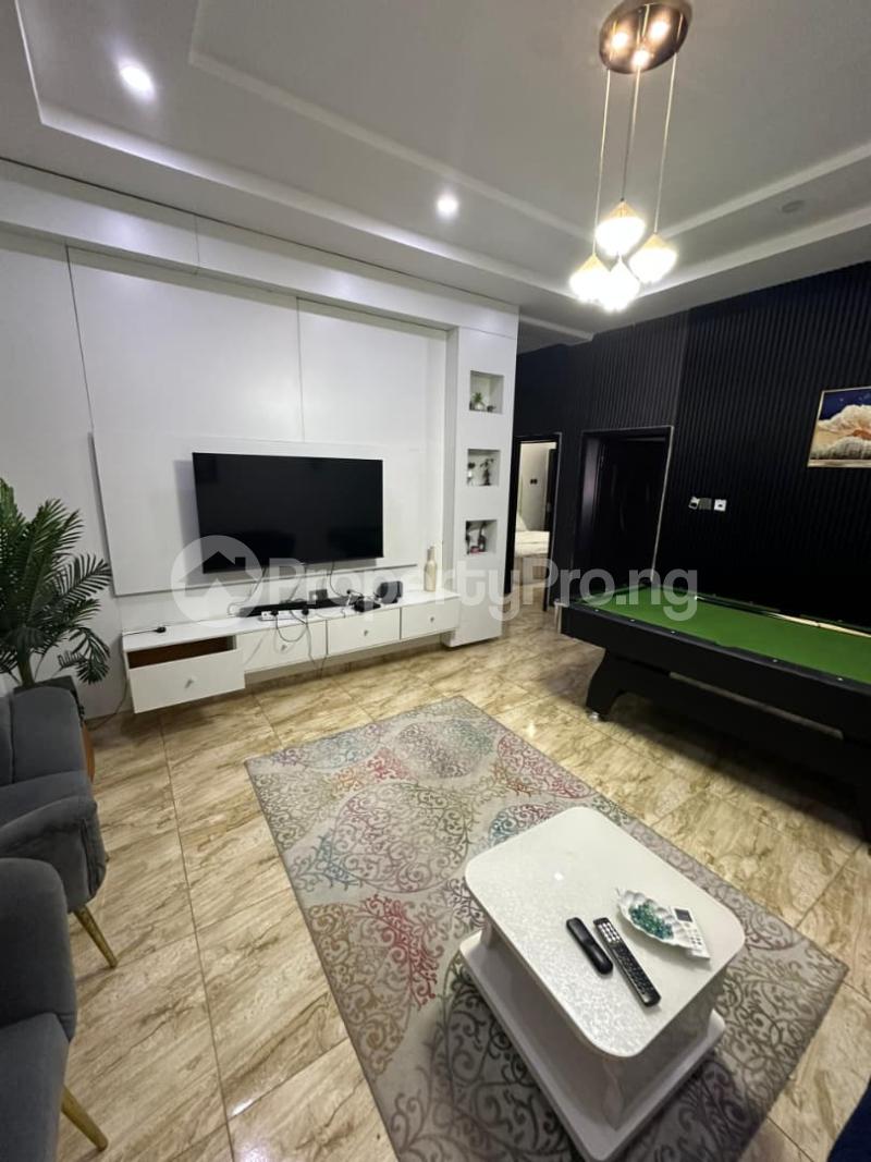 2 bedroom Flat / Apartment for rent Ologolo Lekki Lagos