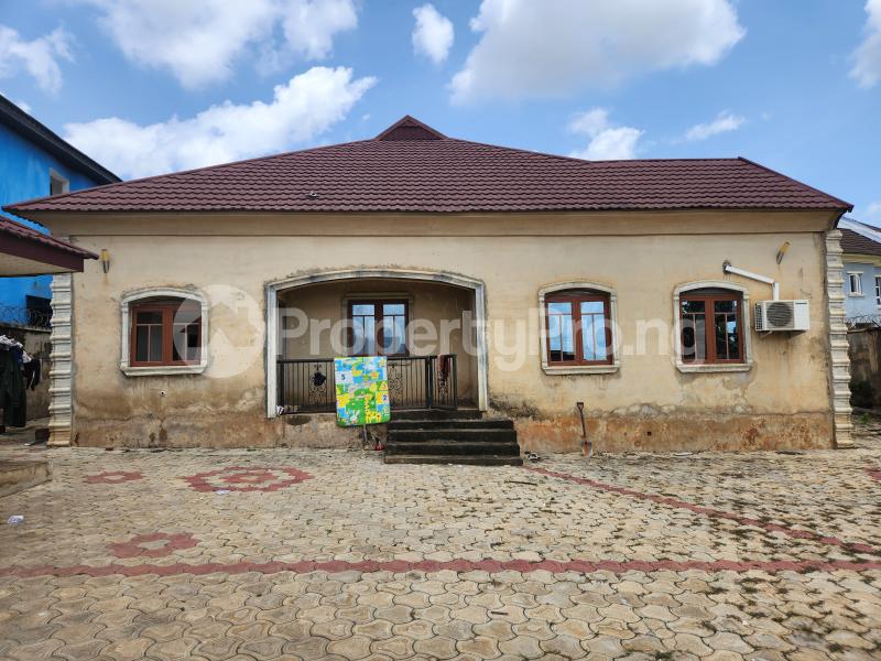 5 bedroom House for sale Golden Palace Str, Near Akala Epxress, Oluyole Extension Akala Express Ibadan Oyo
