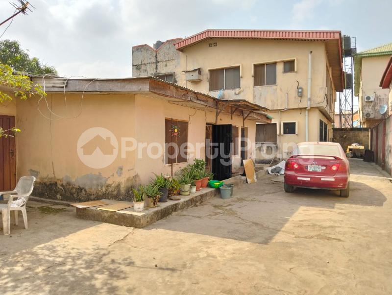 3 bedroom House for sale Ewe Owolabi junction Okota Lagos