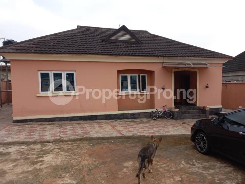 3 bedroom House for sale Orisumbare, Shasha Akowonjo Alimosho Lagos
