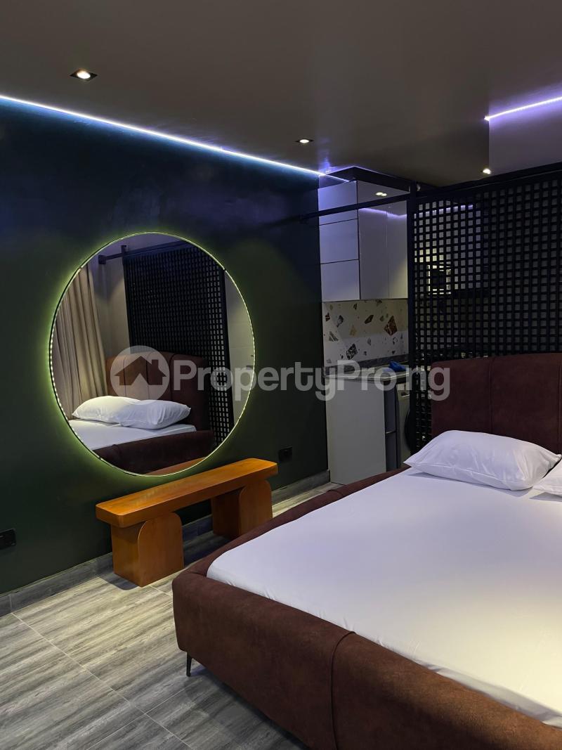 1 bedroom Flat / Apartment for shortlet Onike Yaba Lagos