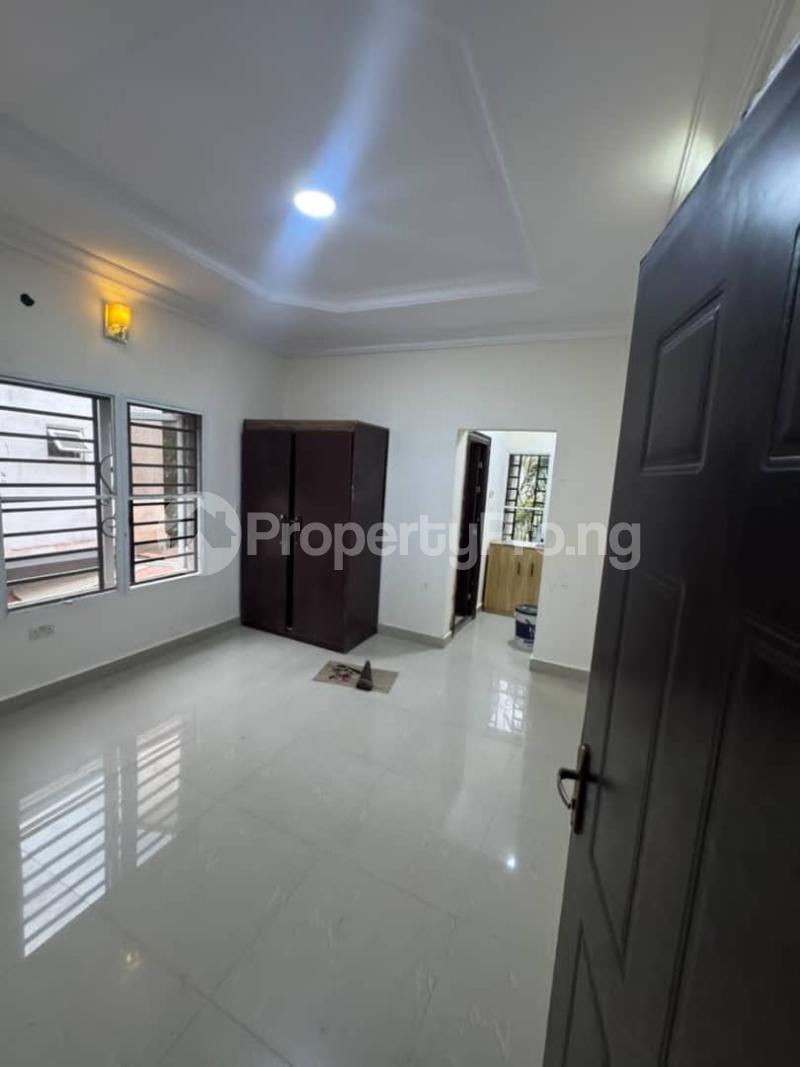 Flat / Apartment for rent Ologolo Lekki Lagos