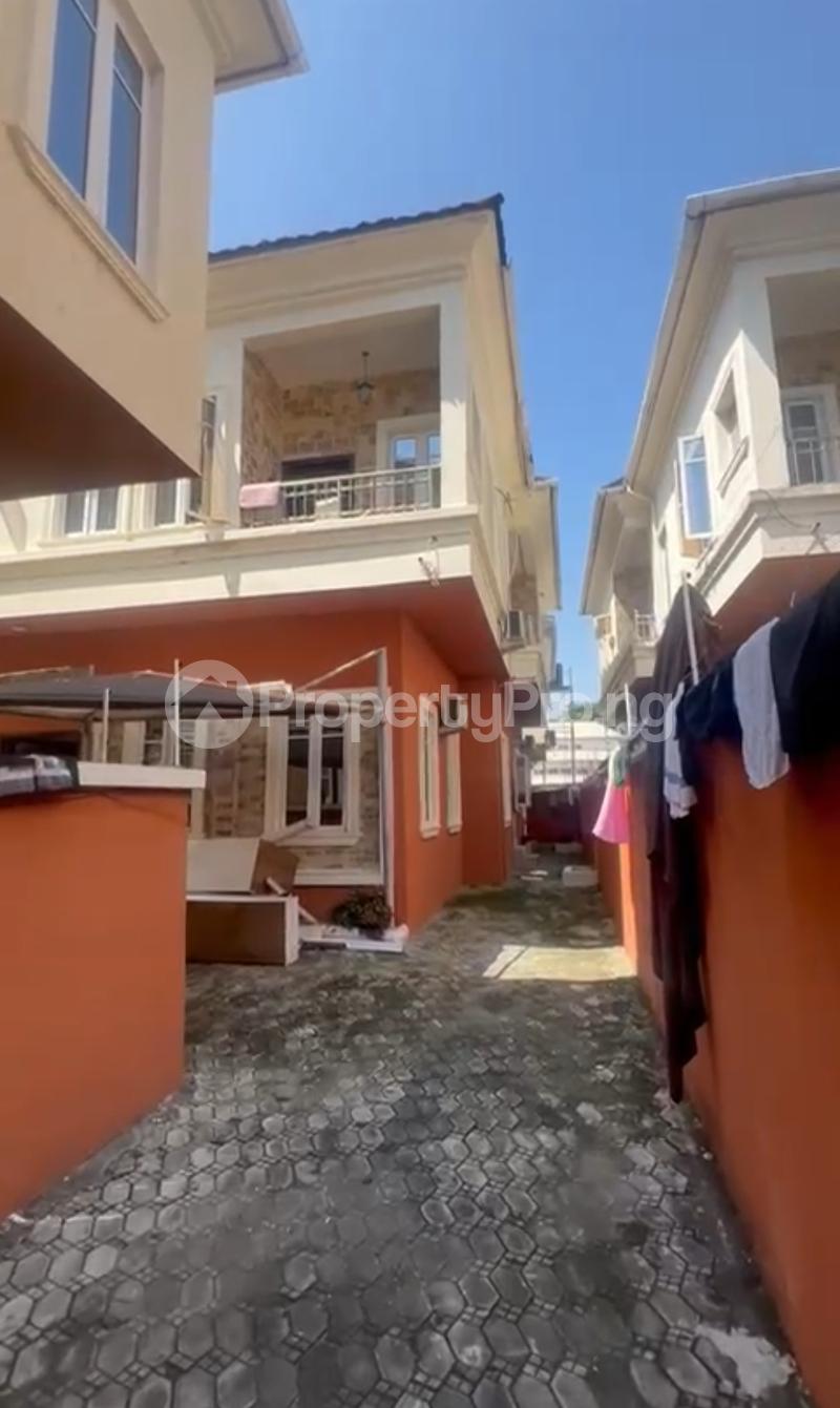 Flat / Apartment for rent chevron Lekki Lagos - 0