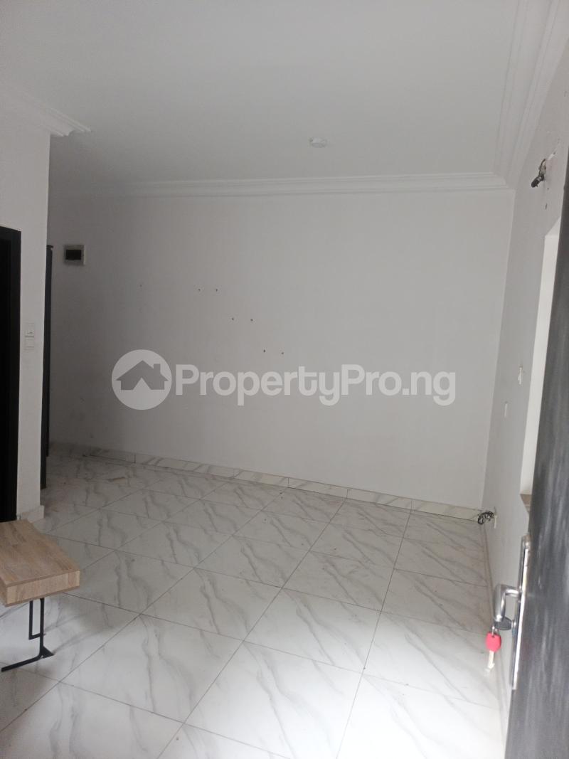 1 bedroom Flat / Apartment for rent Maroko Mobil Road, Ilaje Ajah Lagos