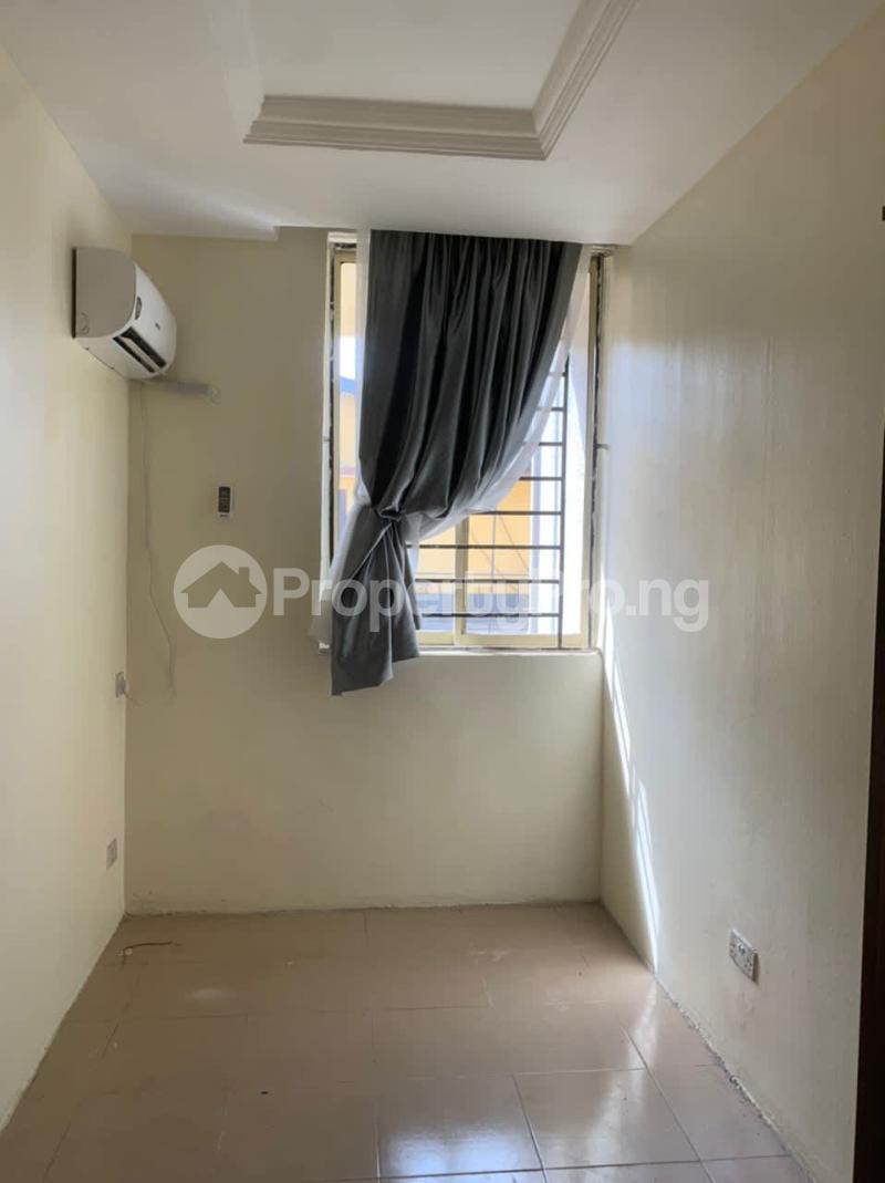 Flat / Apartment for rent 2/4 Funsho Link Street, Off Alara Sabo Yaba Lagos