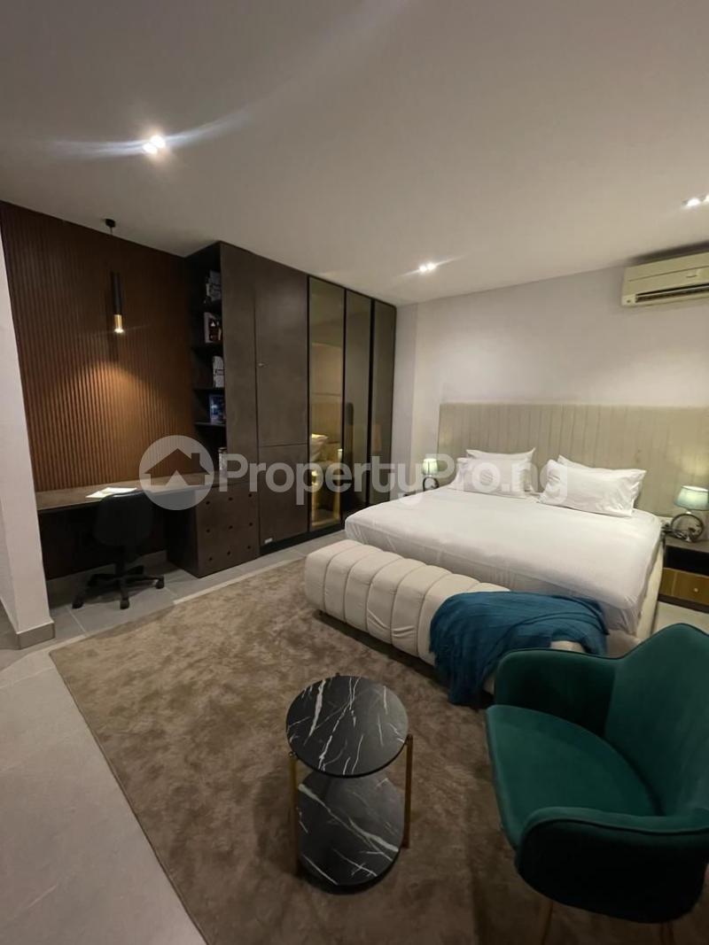 1 bedroom Flat / Apartment for shortlet Onike Yaba Lagos