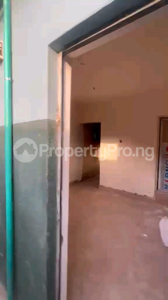 Flat / Apartment for rent Off Odunsi Bariga Lagos