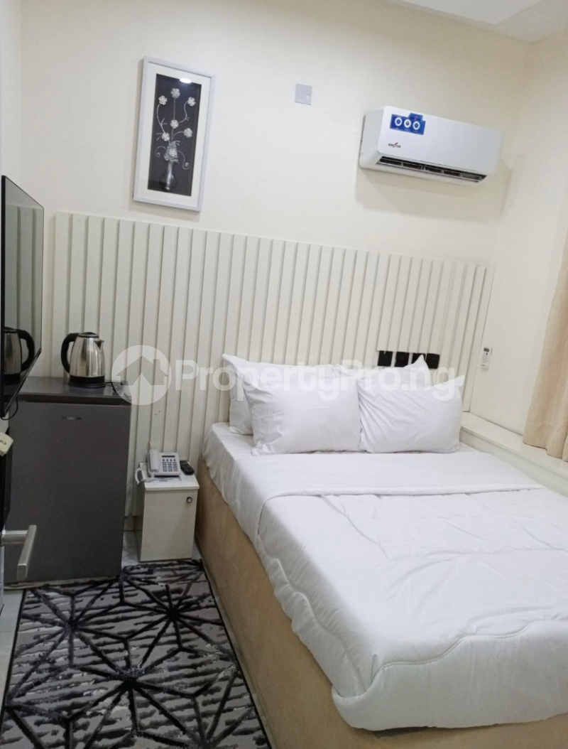 1 bedroom Flat / Apartment for shortlet Life Camp Abuja