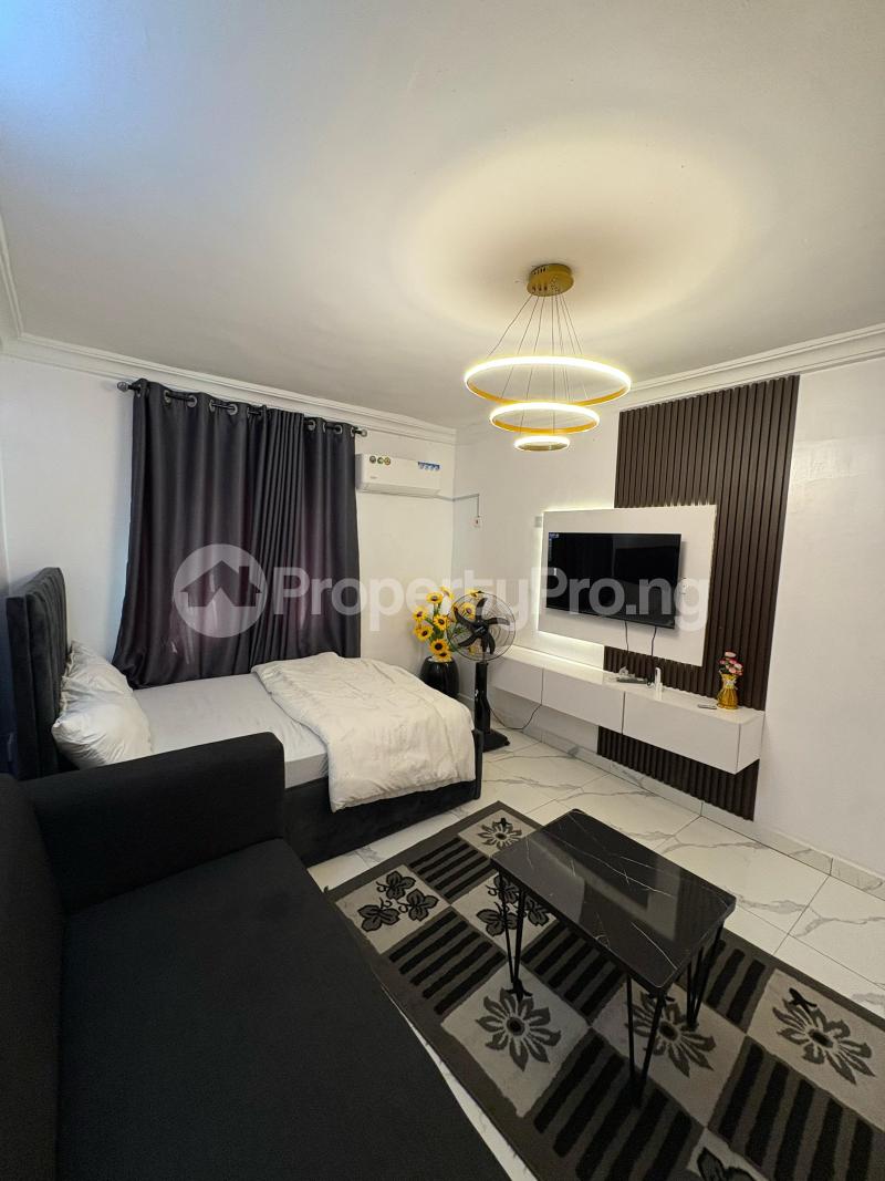 1 bedroom Flat / Apartment for shortlet Akoka Yaba Lagos