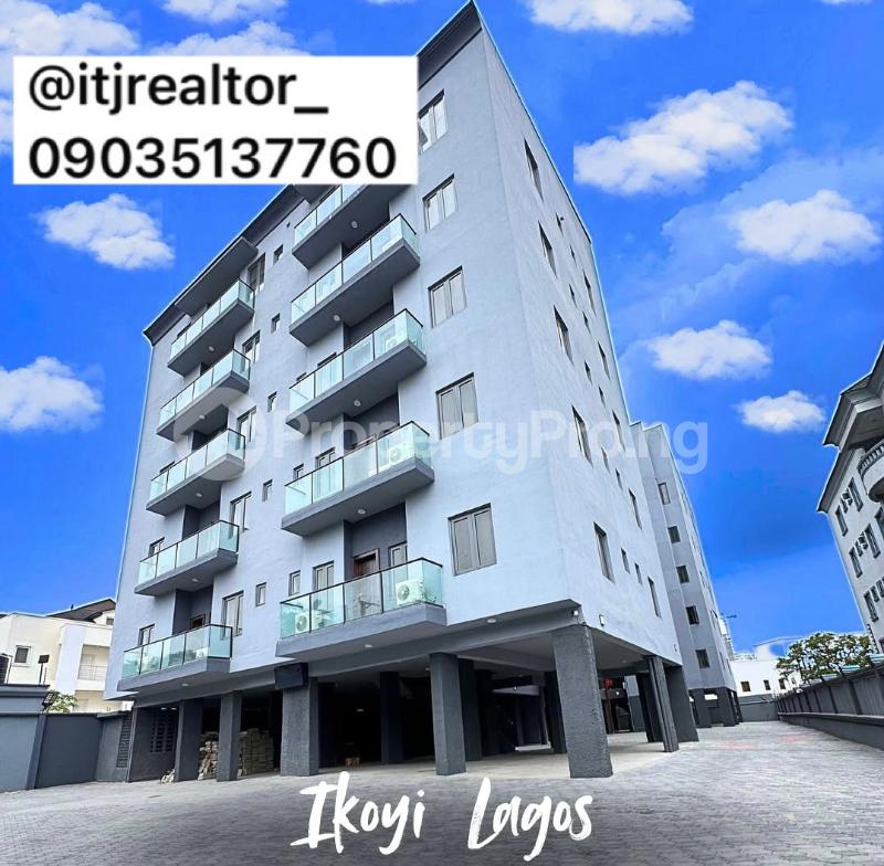 2 bedroom House for sale Ikoyi Lagos