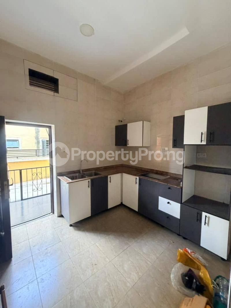 2 bedroom House for rent No 11, Gen Sanni Lane S & T Jericho Eleyele Road Ibadan Jericho Ibadan Oyo