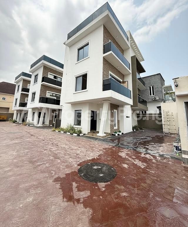 4 bedroom House for sale Orchid Lekki Lagos