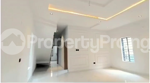 4 bedroom House for sale Prime Area Near Sky Mall Sangotedo Lagos