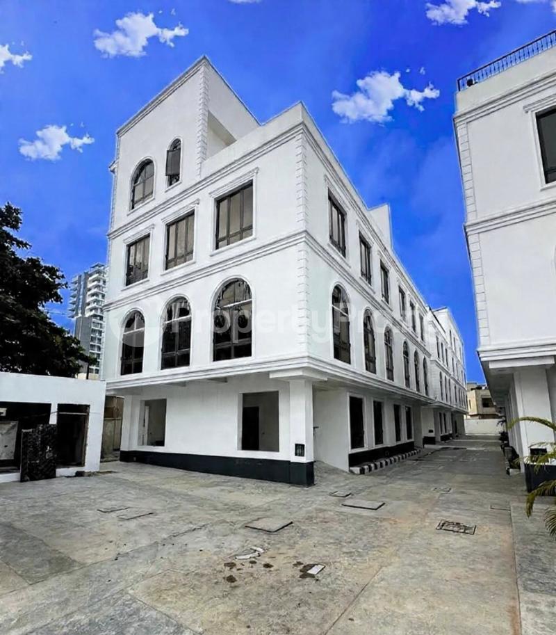 4 bedroom House for sale Ikoyi Lagos
