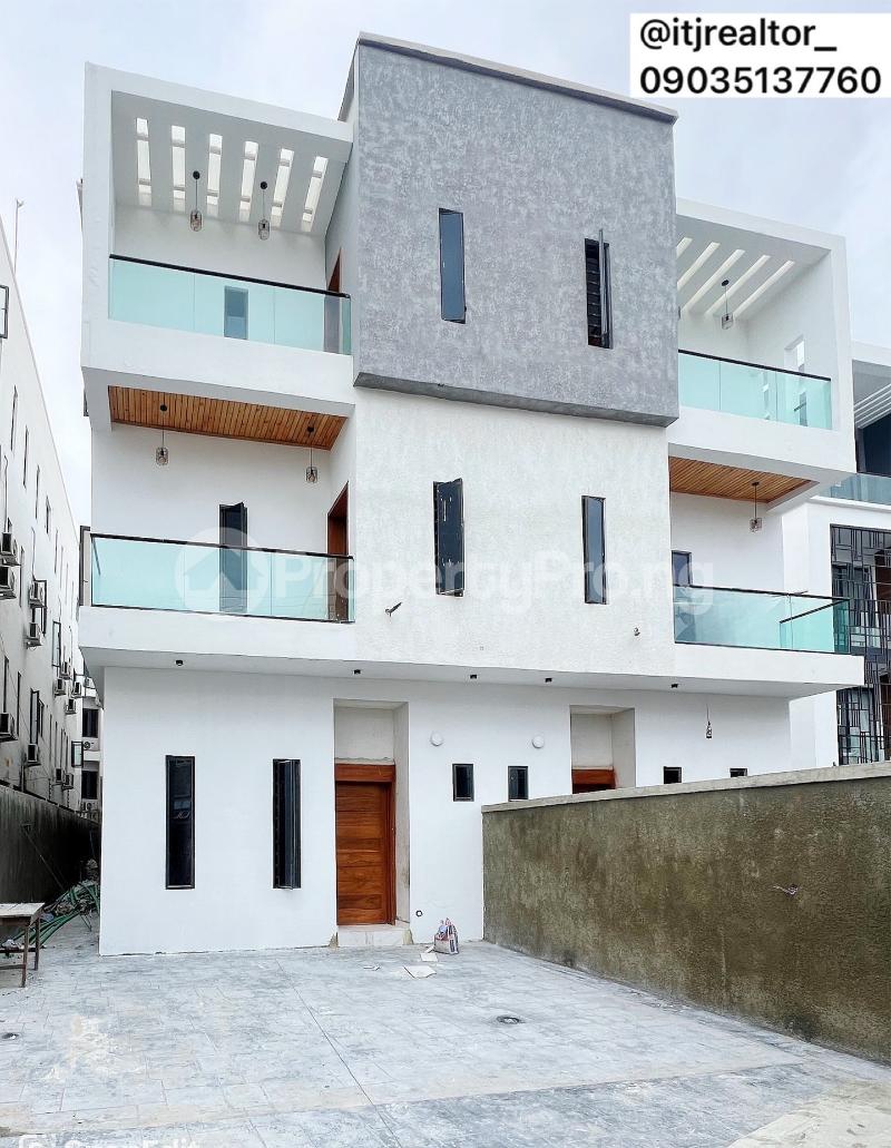 4 bedroom House for sale Ologolo Lekki Lagos