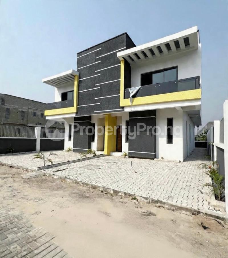 4 bedroom House for sale Awoyaya Ajah Lagos