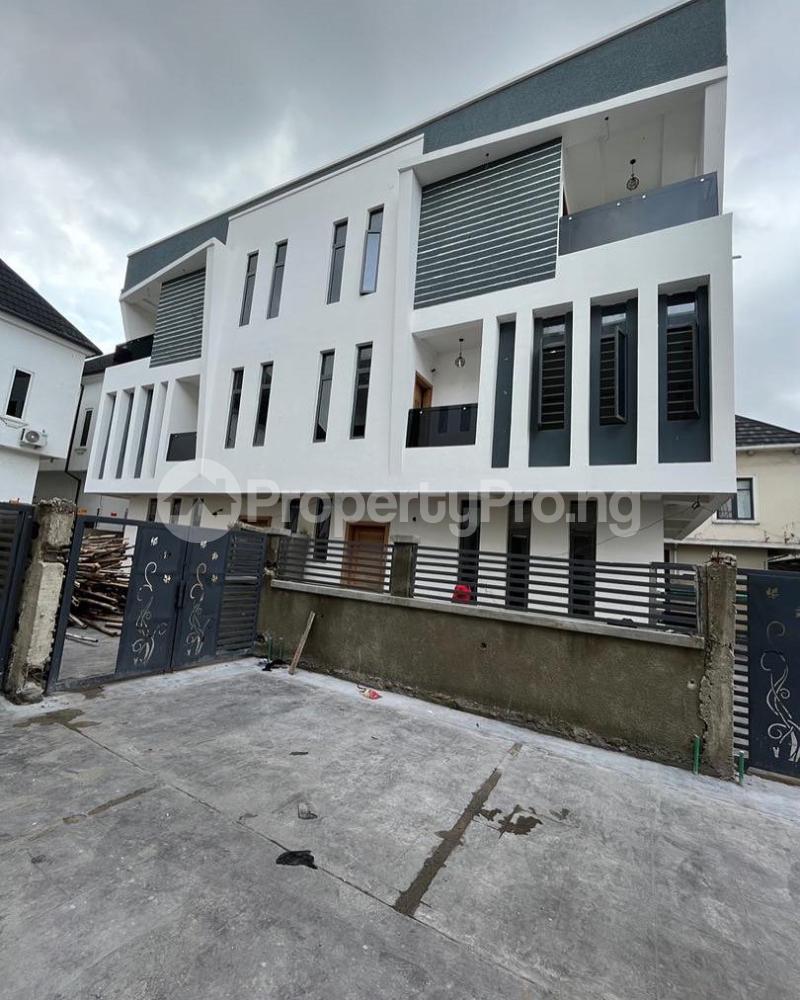4 bedroom House for sale Osapa london Lekki Lagos