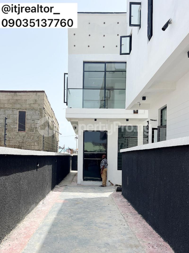 4 bedroom House for sale Ikota Lekki Lagos