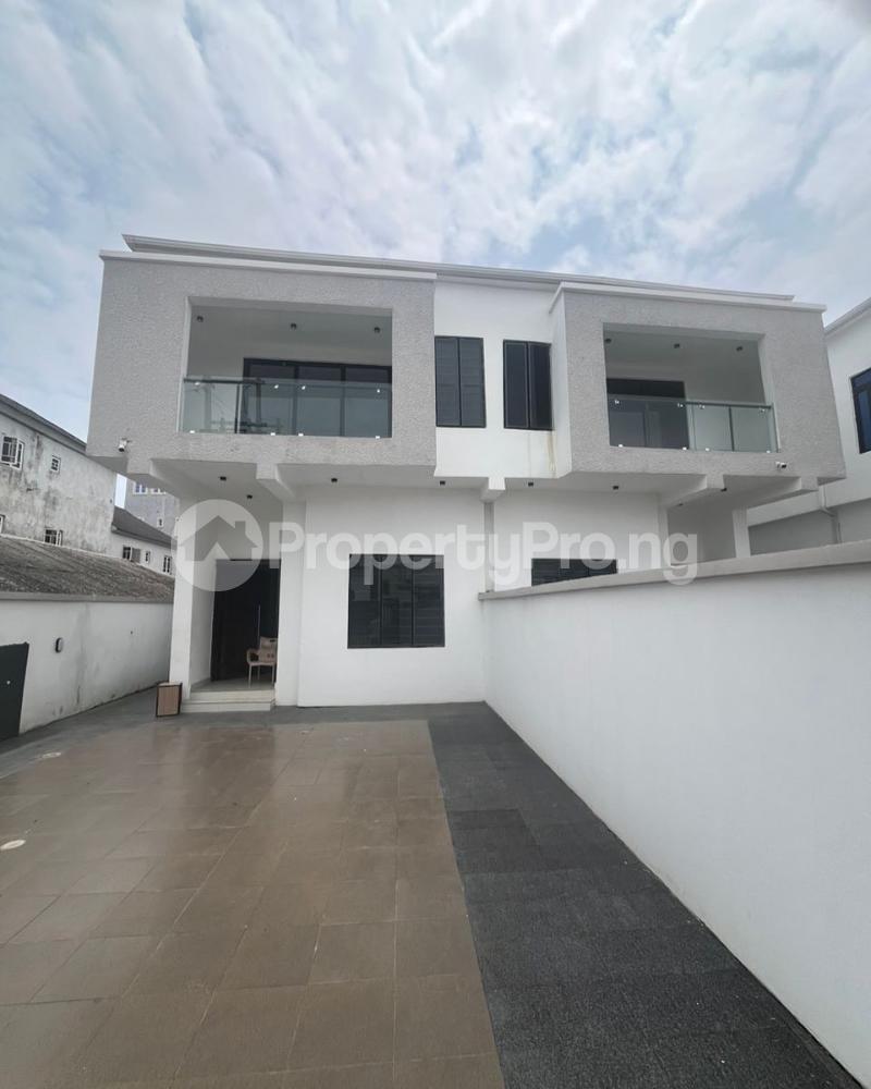 4 bedroom House for sale Ologolo Lekki Lagos