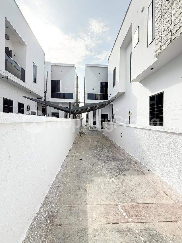 4 bedroom House for sale Orchid Lekki Lagos