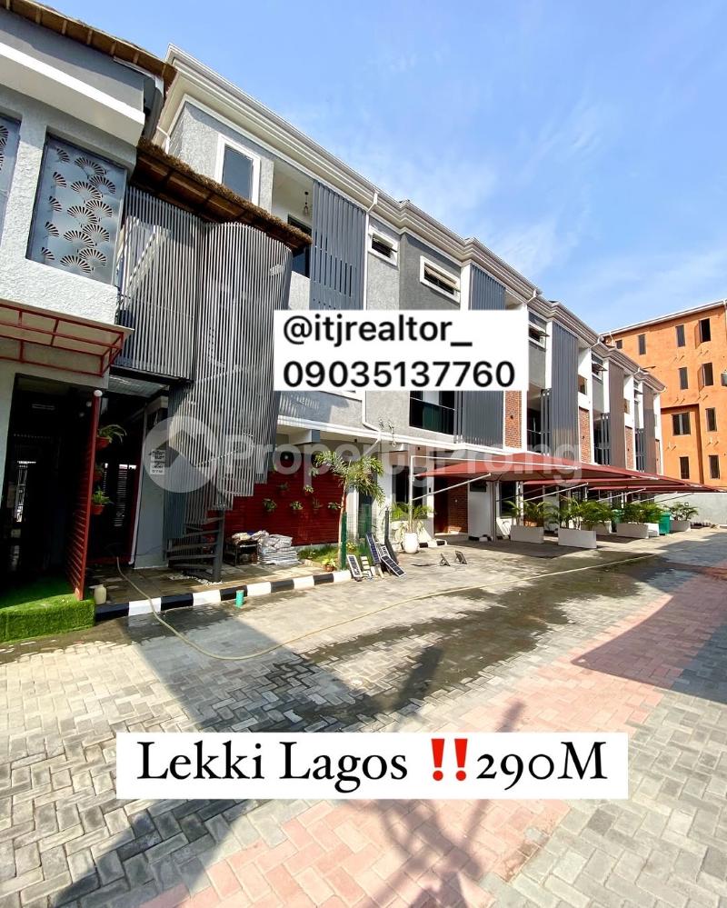 4 bedroom House for sale Lekki Lagos