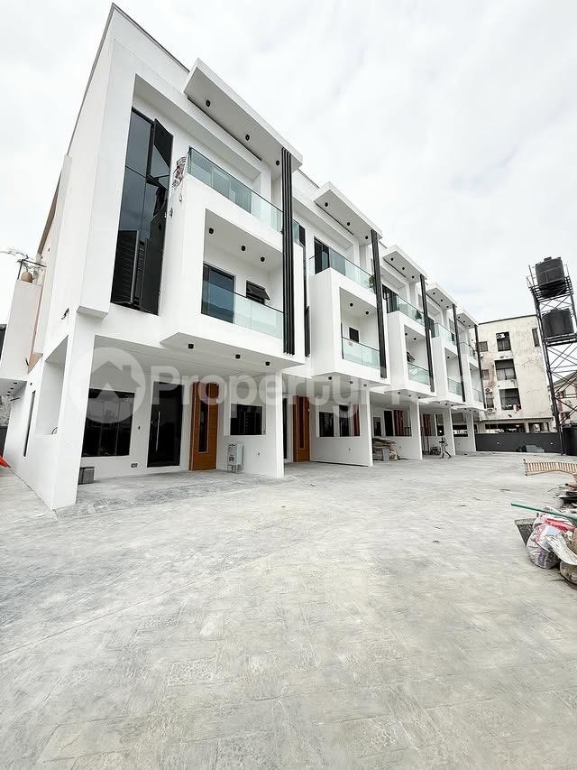 4 bedroom House for sale Osapa london Lekki Lagos