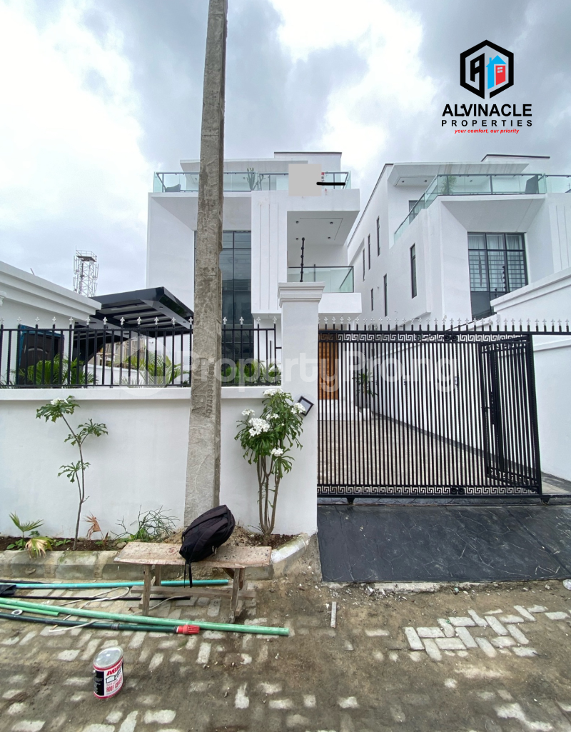 5 bedroom House for sale chevron Lekki Lagos - 0