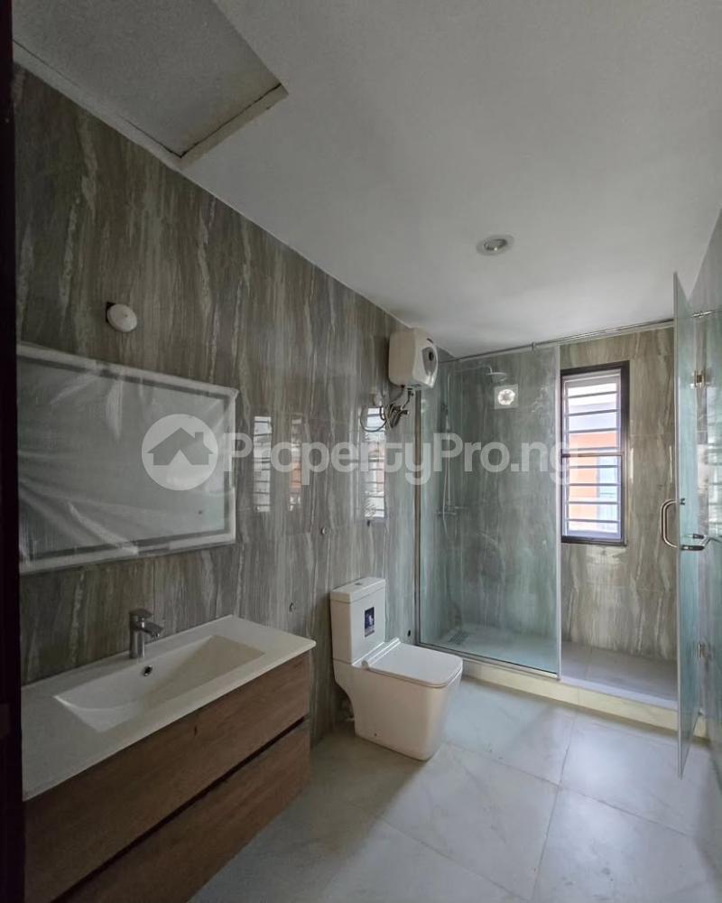 5 bedroom House for sale Osapa london Lekki Lagos