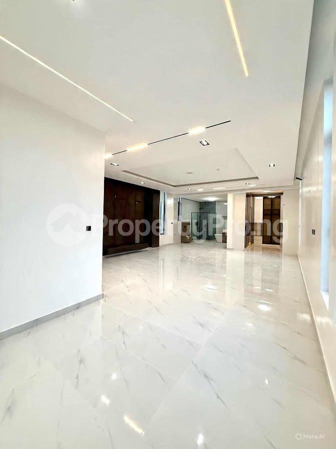 5 bedroom House for sale chevron Lekki Lagos