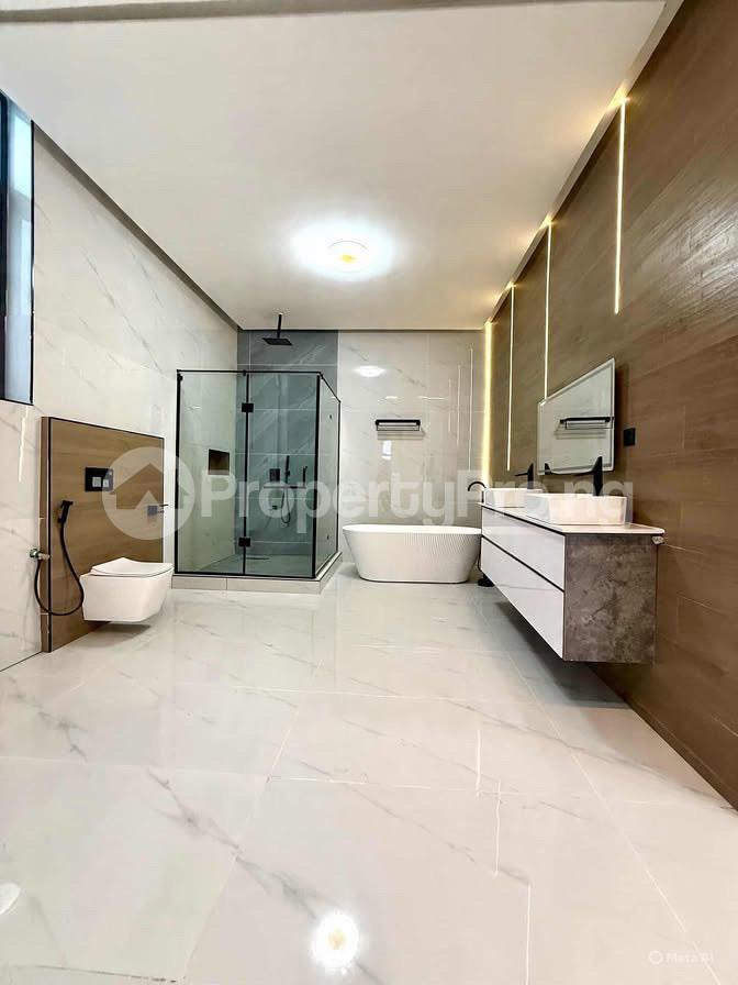 5 bedroom House for sale chevron Lekki Lagos