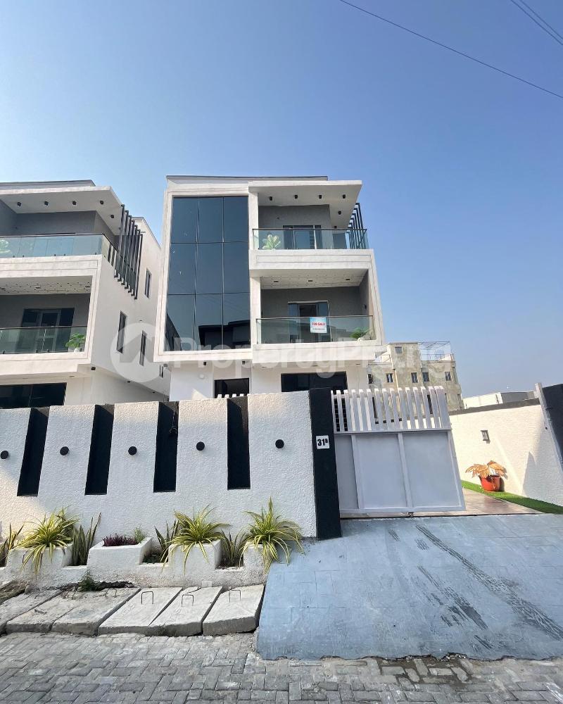 5 bedroom House for sale Ologolo Lekki Lagos